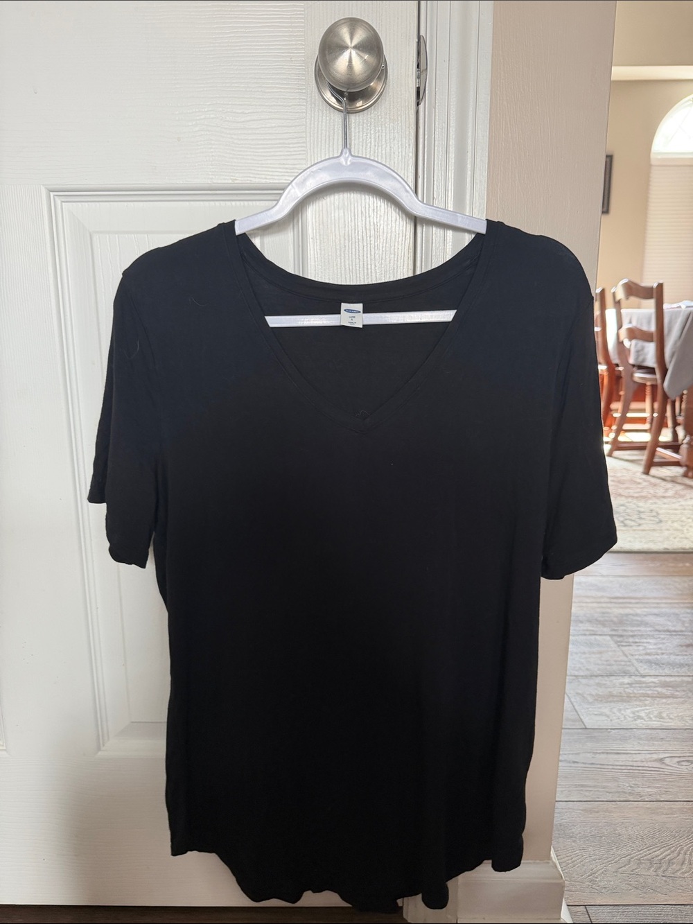 Old Navy Black V-Neck Short Sleeve Tee